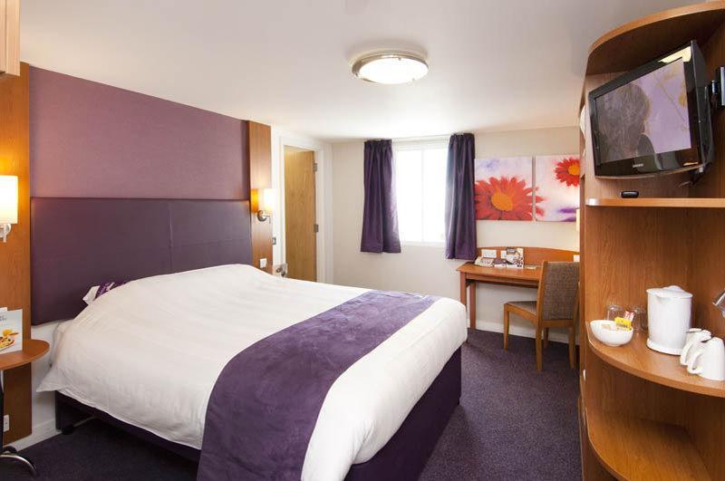 Premier Inn London Croydon West - Purley A23 Exteriör bild